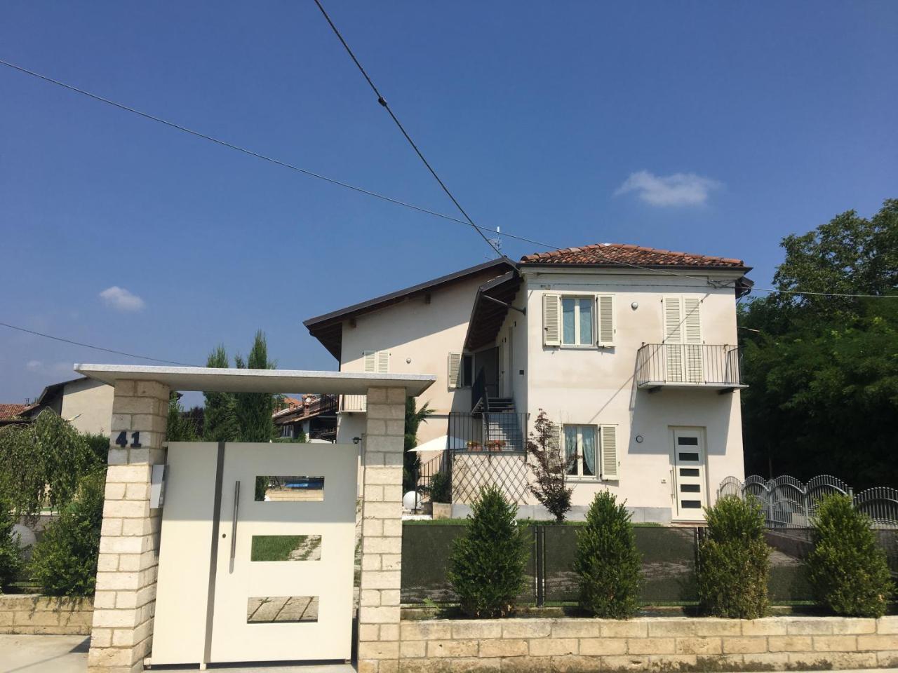 Home Holiday "Da Mamma" Alba  Exterior foto